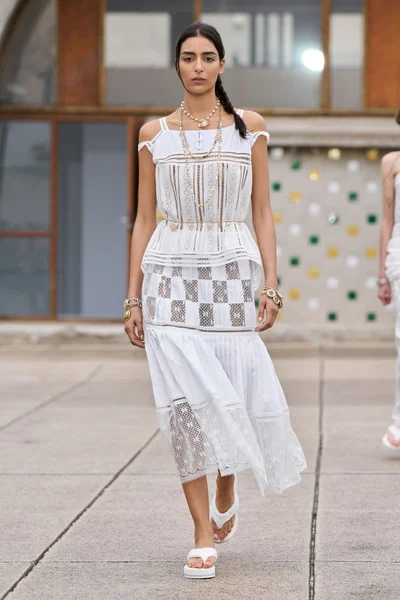 Look 73